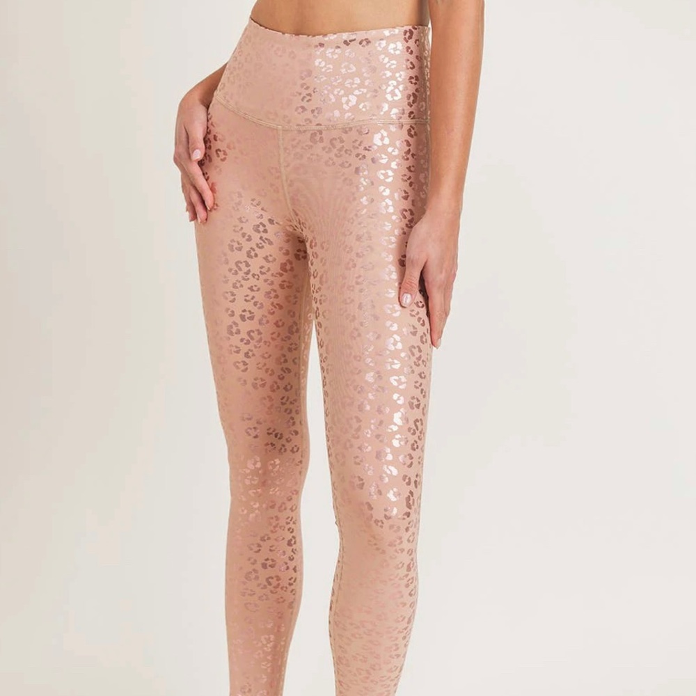 Young designer presents high wasted leggings